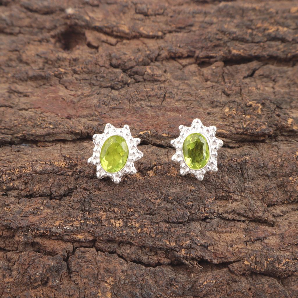 Peridot Gemstone 925 Sterling Silver Handcrafted Jewelry Push Back Studs 0.54" EE-151-12