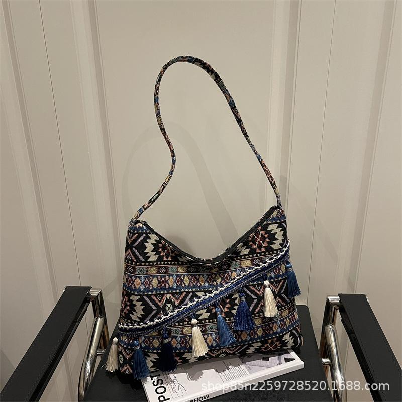 

Large-capacity canvas tote bag, fashionable and simple commuter bag, fringed work hand carrying a large shoulder bag for quick delivery чёрный