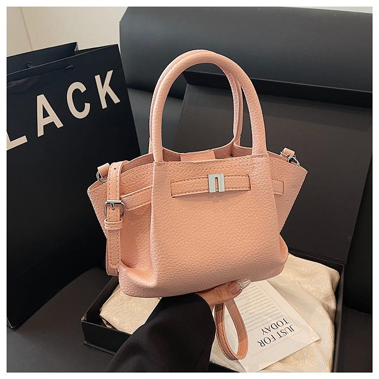 High-value hand-carried fashionable bucket bag 2025 spring new casual simple shoulder bag messenger bag