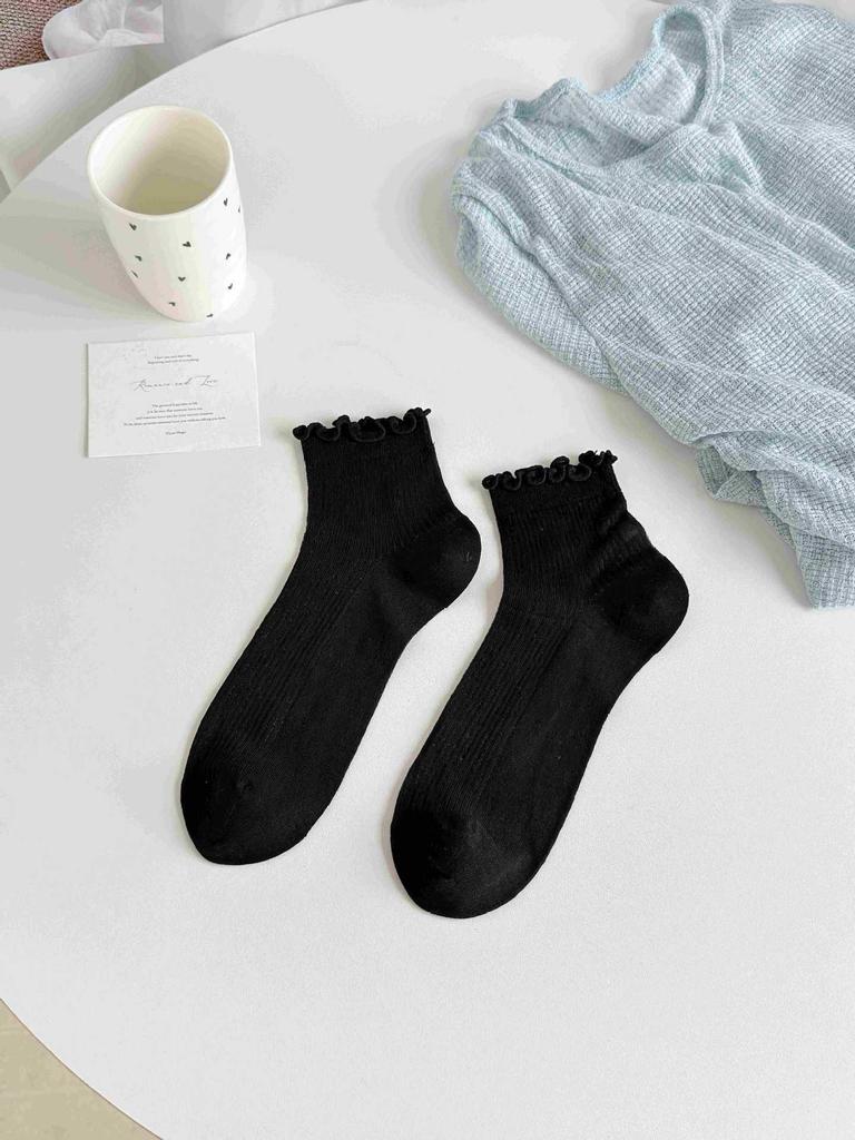 Mulberry Silk Women's Mid-Calf Thin Mesh Lace Stockings for Summer – Seamless Pair with Small Leather Shoes.