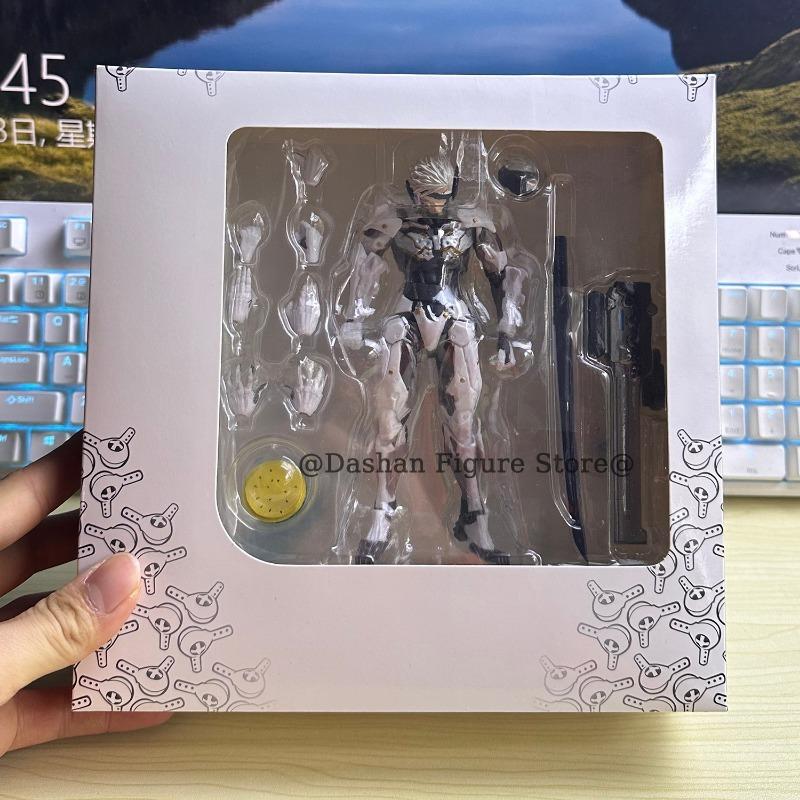 Kaiyodo Metal Gear Solid Venom Snake Action Figure Revoltech The Phantom Pain Snake Figurine PVC Movable Collection Model Toys