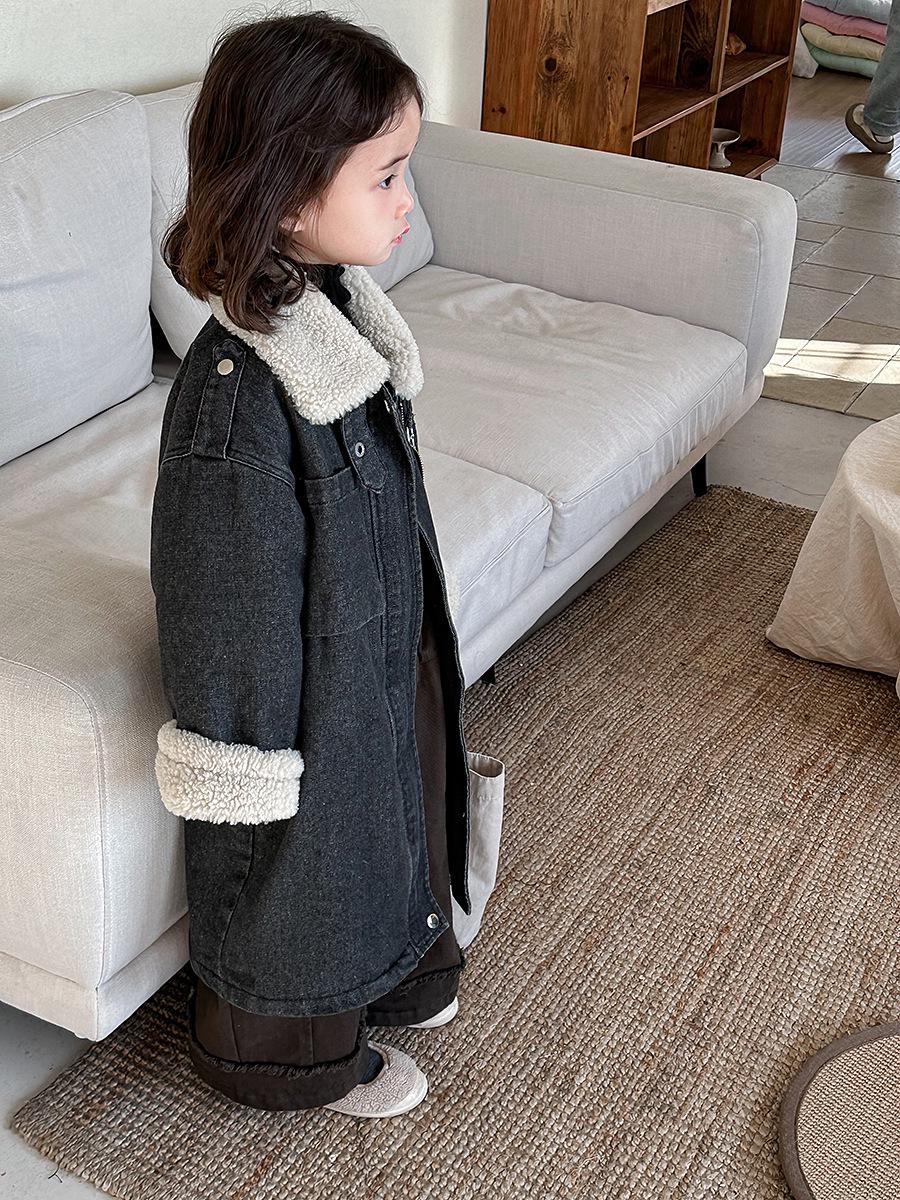 

Стильное зимнее пальто из шерстяного денима для детей 2024 года — плотная длинная куртка для мальчиков и девочек 130 cm чёрный/серый