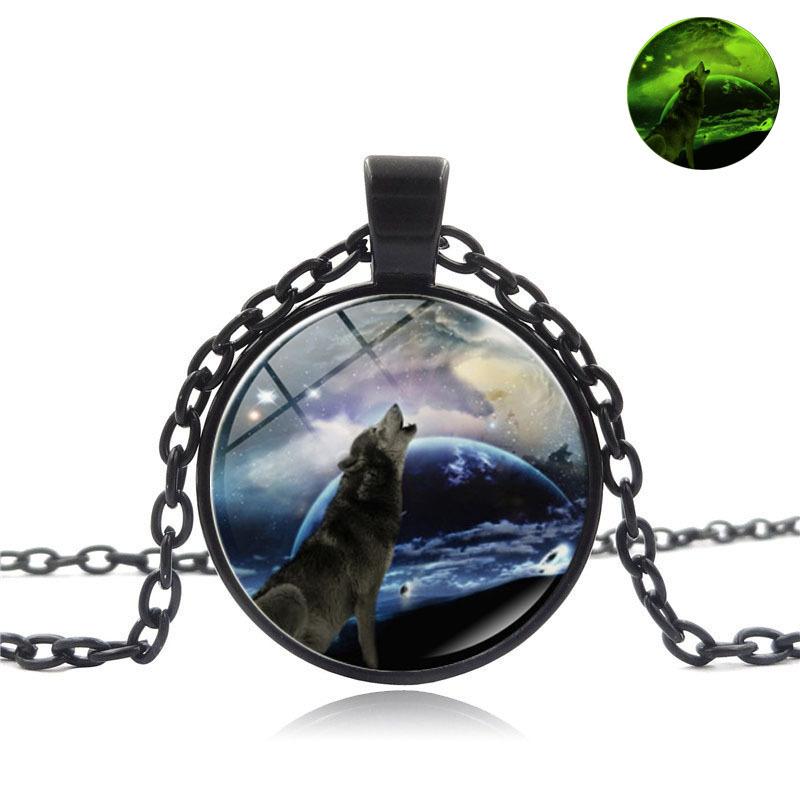Glowing Howling Wolf Moon Gemstone Pendant Necklace Women's Fashion Versatile Black Sweater Chain