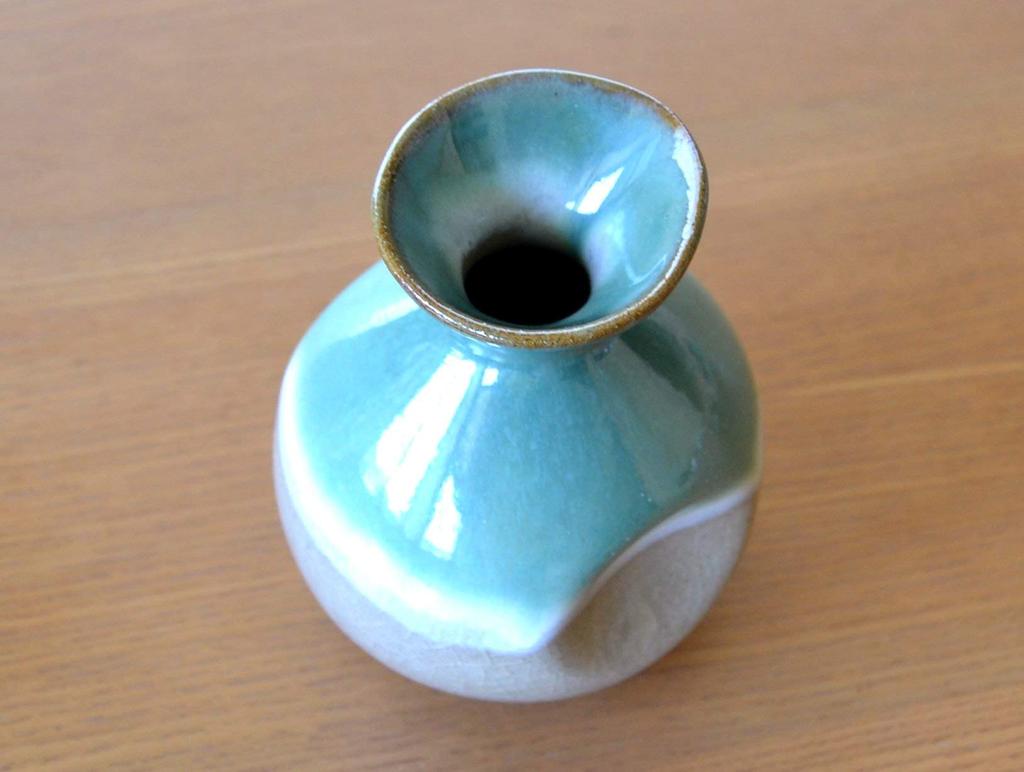 Sake Arita 1 Tokkuri and 2 Guinomi Sake Late Made in Japan Set, Ware, (Japanese Cups), Autumn, Ceramic,