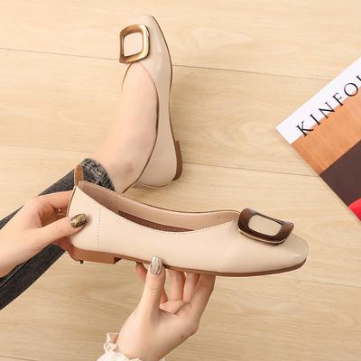 Neue Stil Damen Einzelschuhe Metallschnalle Flacher Mund Quadratische Zehen Slip-on Weiche Unterseite Große Größe Flache Freizeitschuhe für Damen