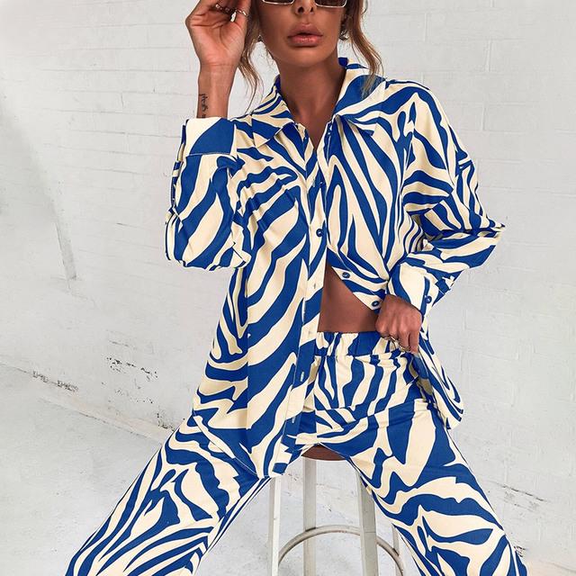 

Комплект брюк и рубашки с длинным рукавом и принтом по всей поверхности, трендсеттер 2024 4XL