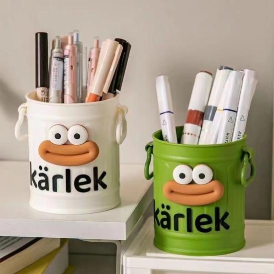 Cartoon Pen Holder Retro Bucket Shape Desk Organizer Large Capacity Storage Holder for Pens Pencils Makeup Brushes