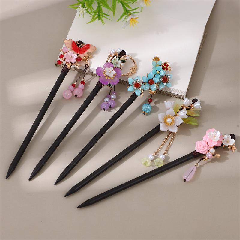 

Vintage Tassel Wooden Hairpin - Hanfu & Qipao Updo Accessory for Women