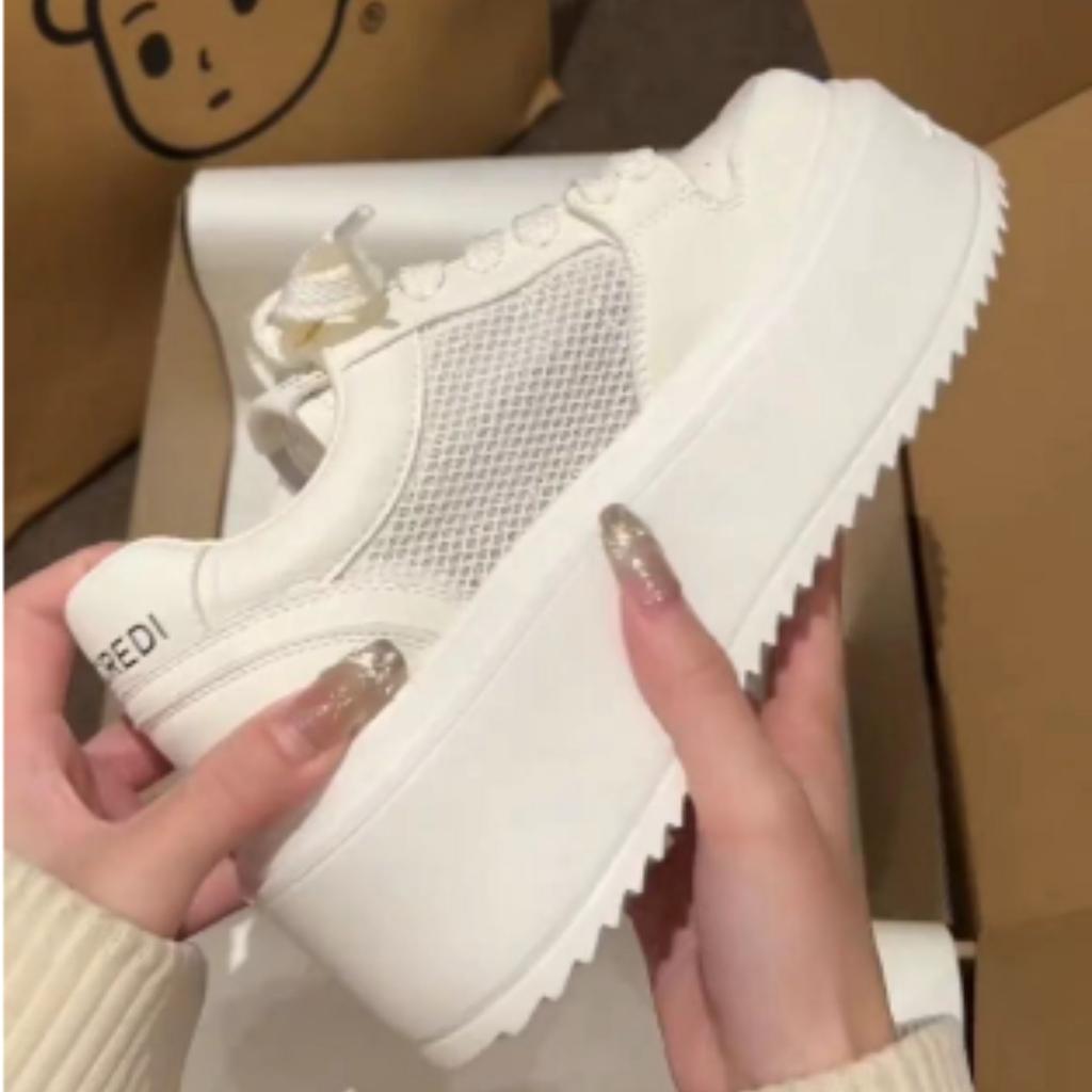 Mångsidiga snörskor plattform muffin höjdökande bröd dam sommar ny mode avslappnad mode brädskor