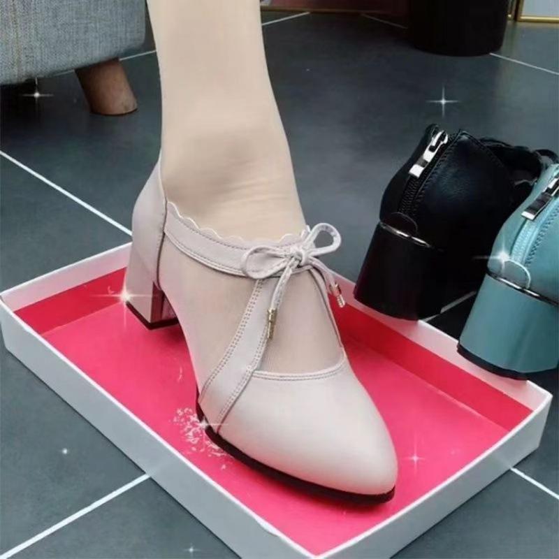 2025 spring and summer new mid-heeled sandals women's summer mother summer mesh hollow single shoes thick heel middle-aged lady