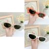 P1322 Hot Selling Small Frame Sunglasses Women's Fashionable Cat Eye Retro Sunglasses Wholesale