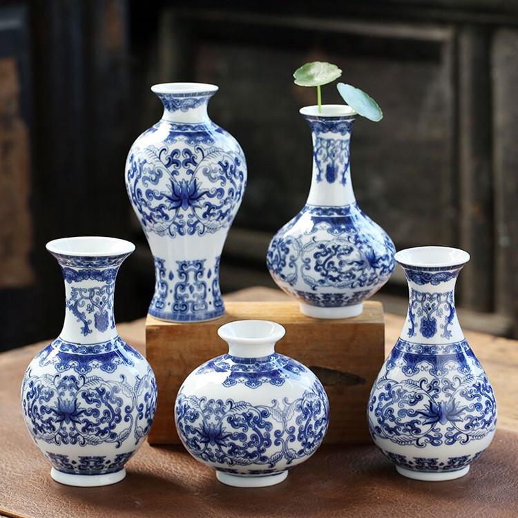 Antique Blue and White Chinese Porcelain Vase - European & American Handicraft for Flower Arrangements