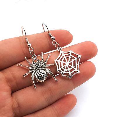 Neue Mode Asymmetrische Spinne und Spinnennetz Baumeln Ohrringe für Frauen Punk Goth Gothic Schmuck für Halloween B-5