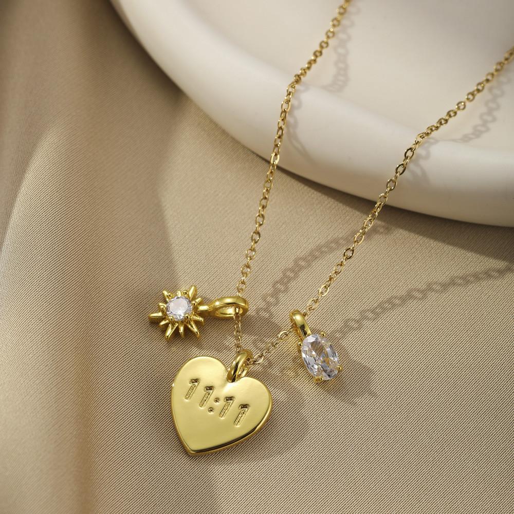 Stylish Two-sided Heart Necklace Pendant In Premium Stainless Steel Perfect For Fashionable Women And Moms