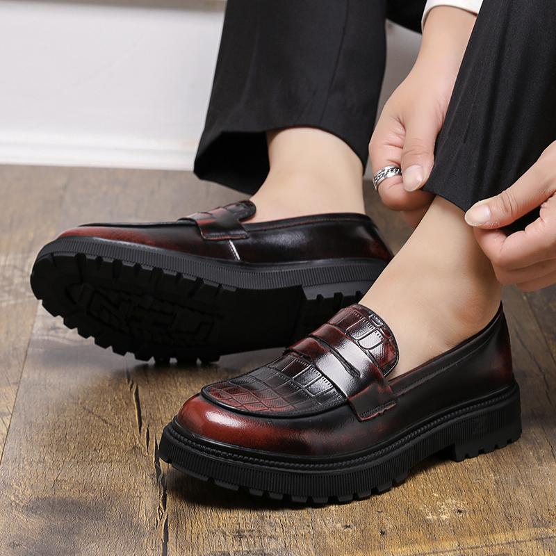 Fashion Wine Red Thick Soled Leather Shoes Casual Shoes Fashion Design Loafers Mens Comfortable Slip On Brand Moccasins Driving Footwear