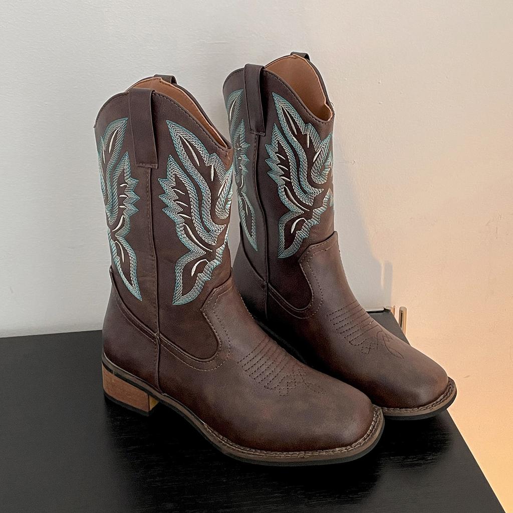 Queen Fan Brown Retro Thick Heel Western Cowboy Boots Women's 2025 New Autumn with Skirt Skinny Short Boots