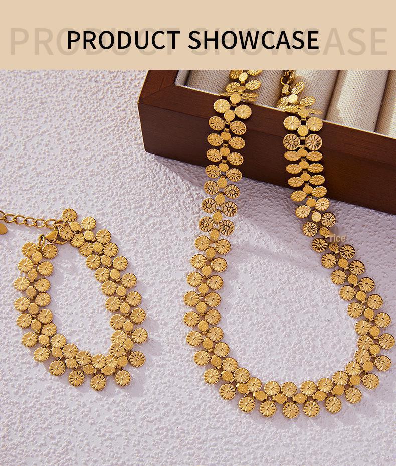 Chic Retro Floral Necklace & Sun Pattern Bracelet - Versatile, Light Luxury Accessories for Women