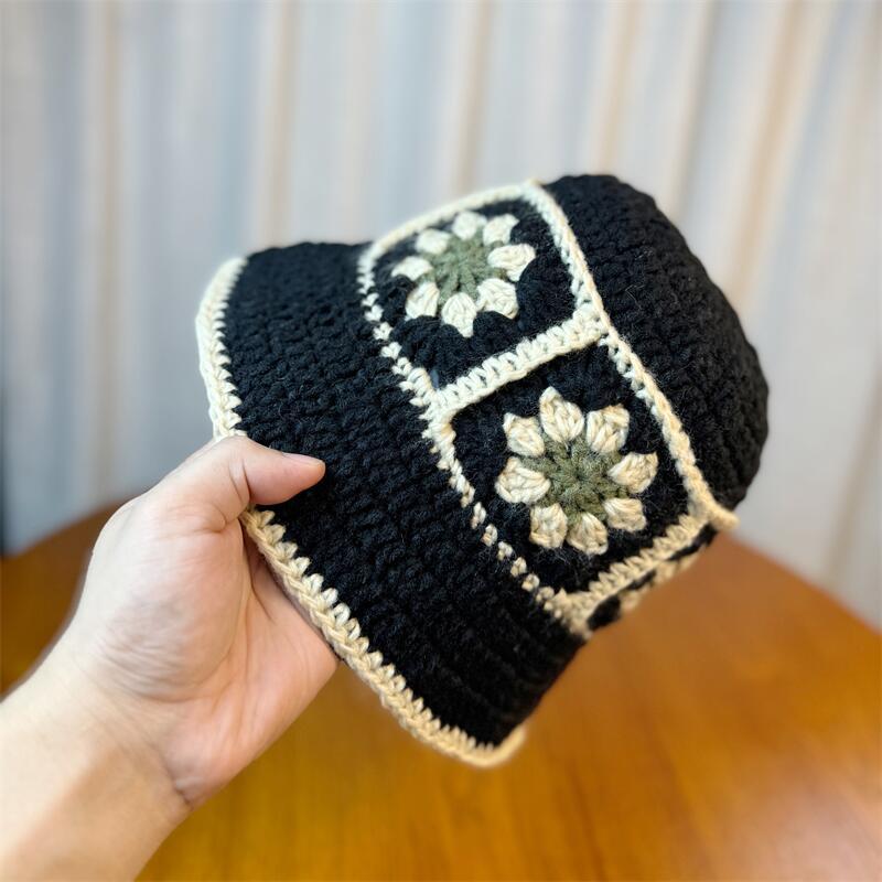

Hook Flower Contrasting Color Bucket Hat Women s Autumn and Winter Warm Wool Hat Retro Hollow Knitted Hat Children one size чорний