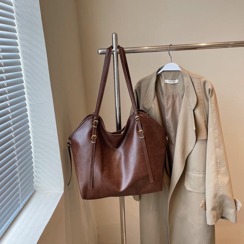 Big bag women's new trendy design sense niche tote bag simple versatile shoulder bag large capacity commuter bag