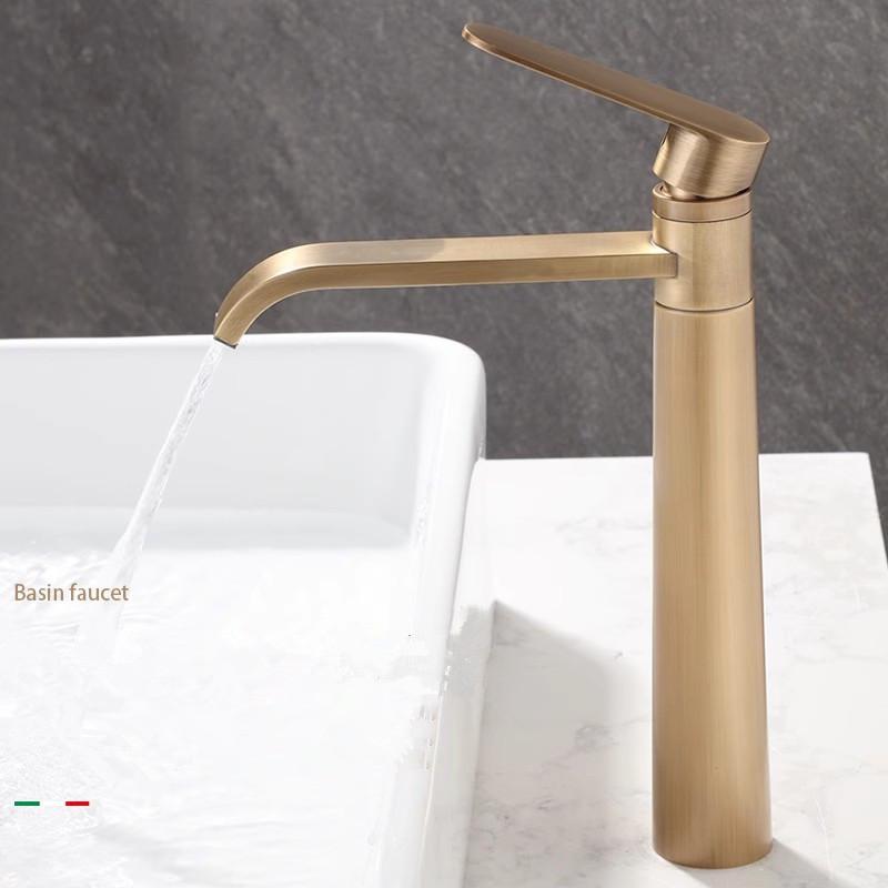 Basin Faucets Antique Bronze Bathroom Faucet Hot & Cold Brass Bathroom Sink Faucet Deck Mounted Lavotory Faucet Mixer Water Tap