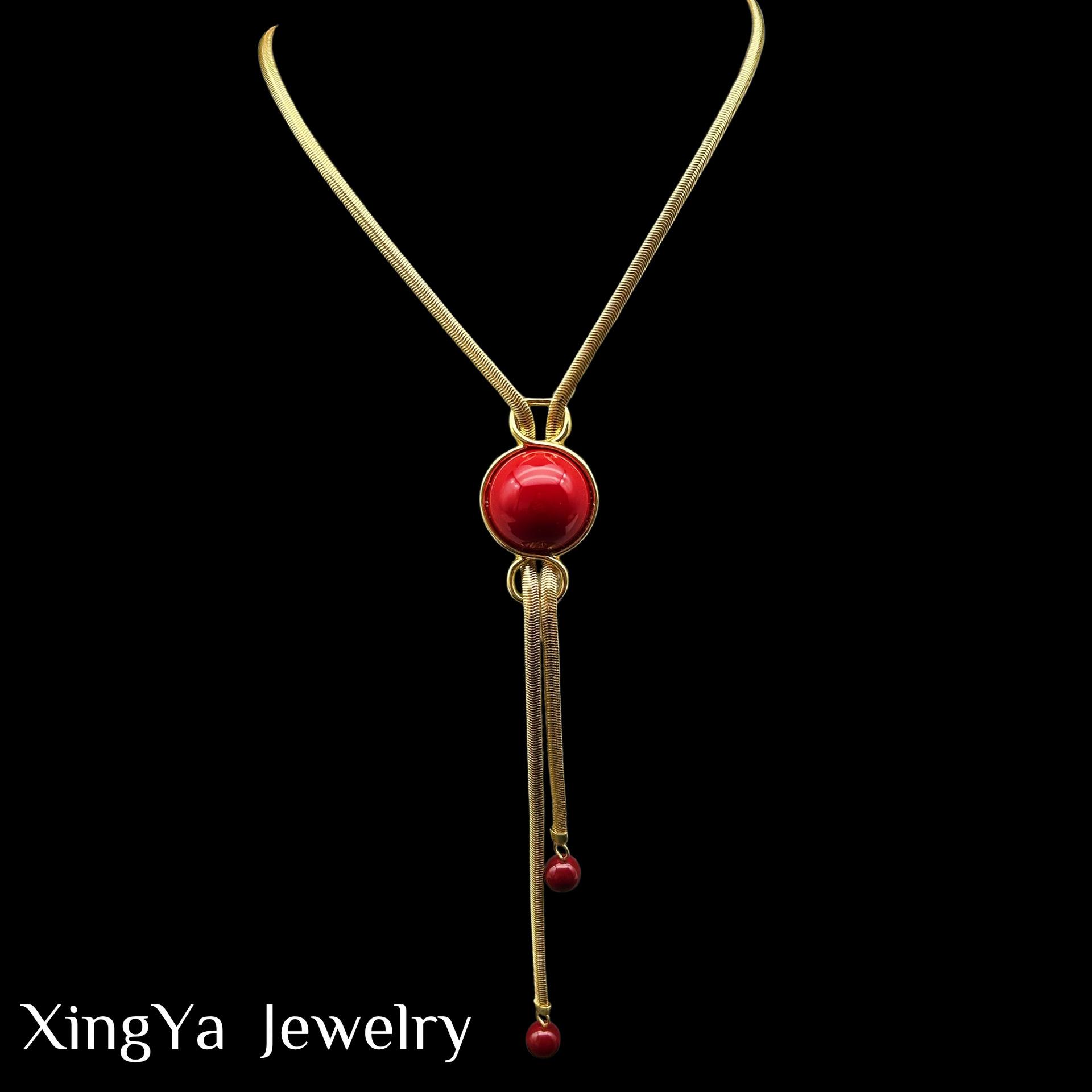 

Angola Red Pearl Adjustable Long Sweater Chain Fashion Style Four Seasons Versatile Earnail Set