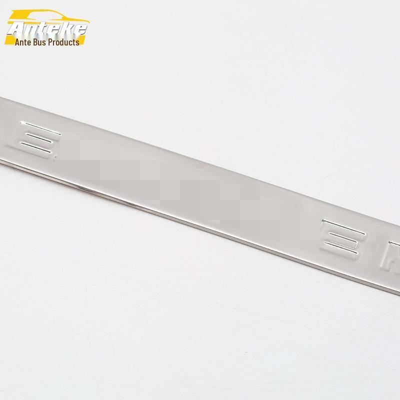 Compatible avec 15 modèles Excelle: Garniture de hayon, Bande brillante de coffre arrière, Pédale décorative autocollante de protection de pare-chocs arrière.