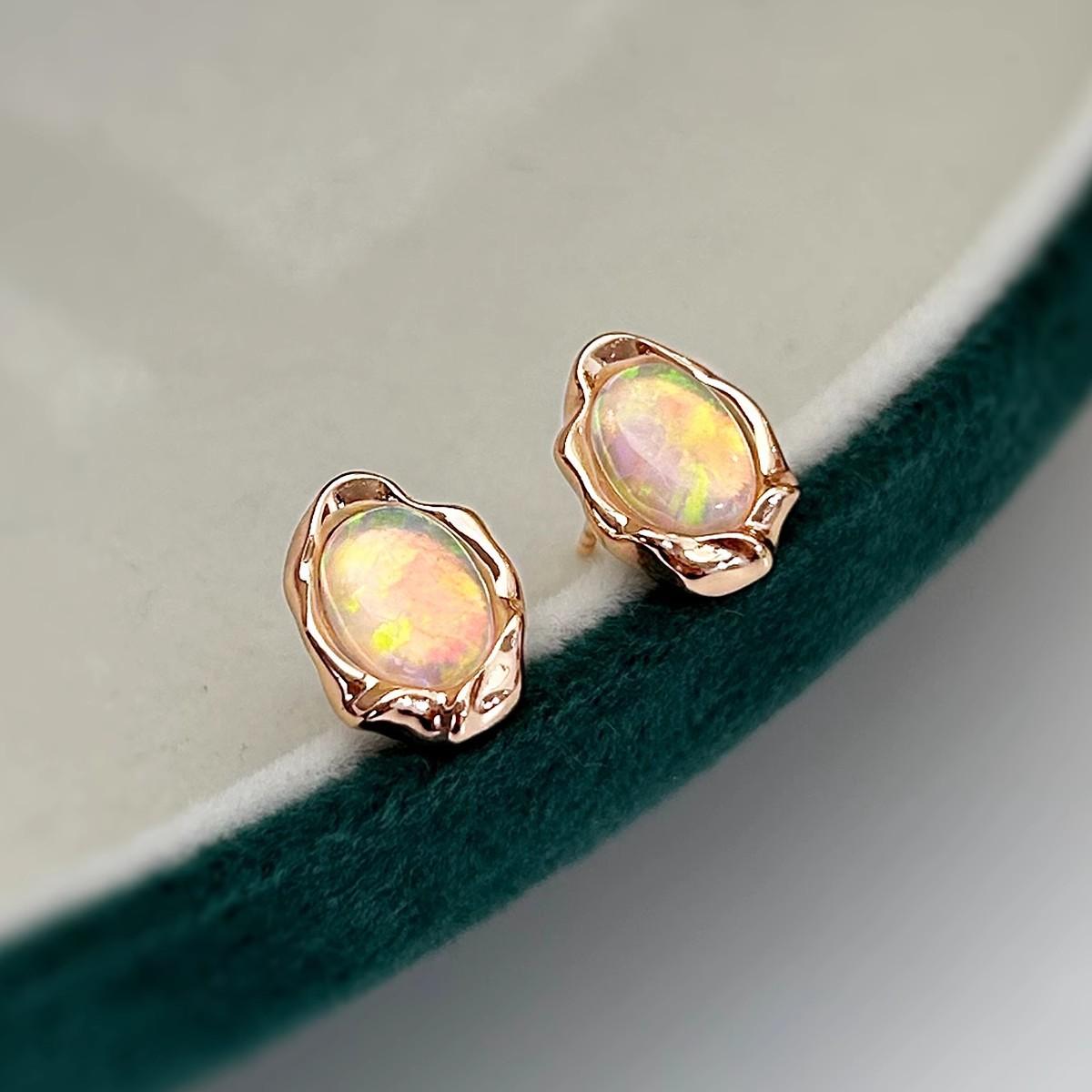 

Anenjery Геометрические серьги-ракушки с искусственным жемчугом Женские уникальные серьги в стиле ретро-моды Легкая роскошь Универсальные серьги Ювелирные подарки белый