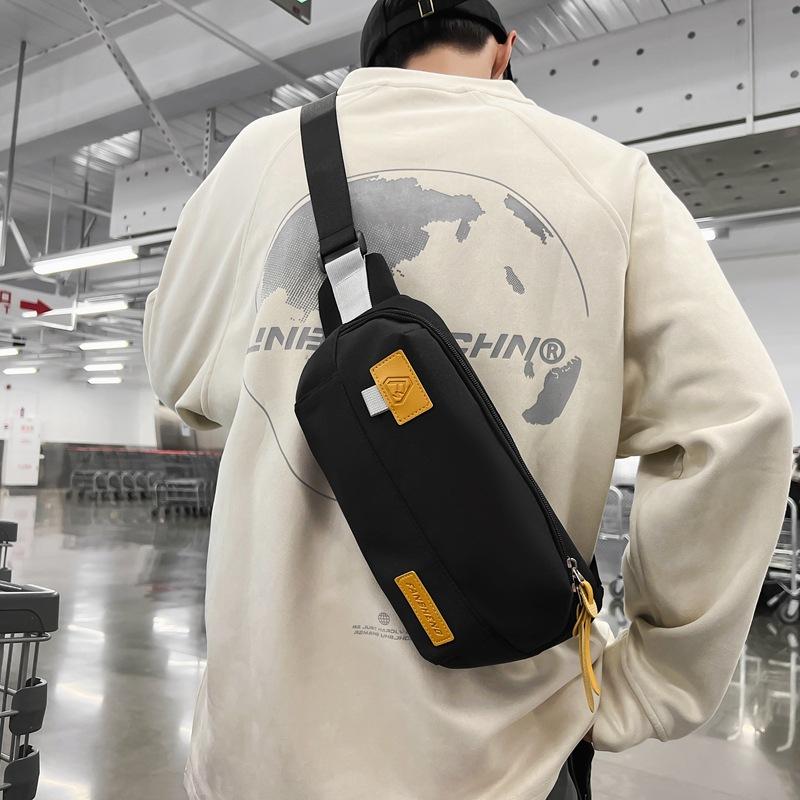 Kontrastowa kolorowa torba podróżna dla par. Torba na talię. Mała kwadratowa torba na ramię