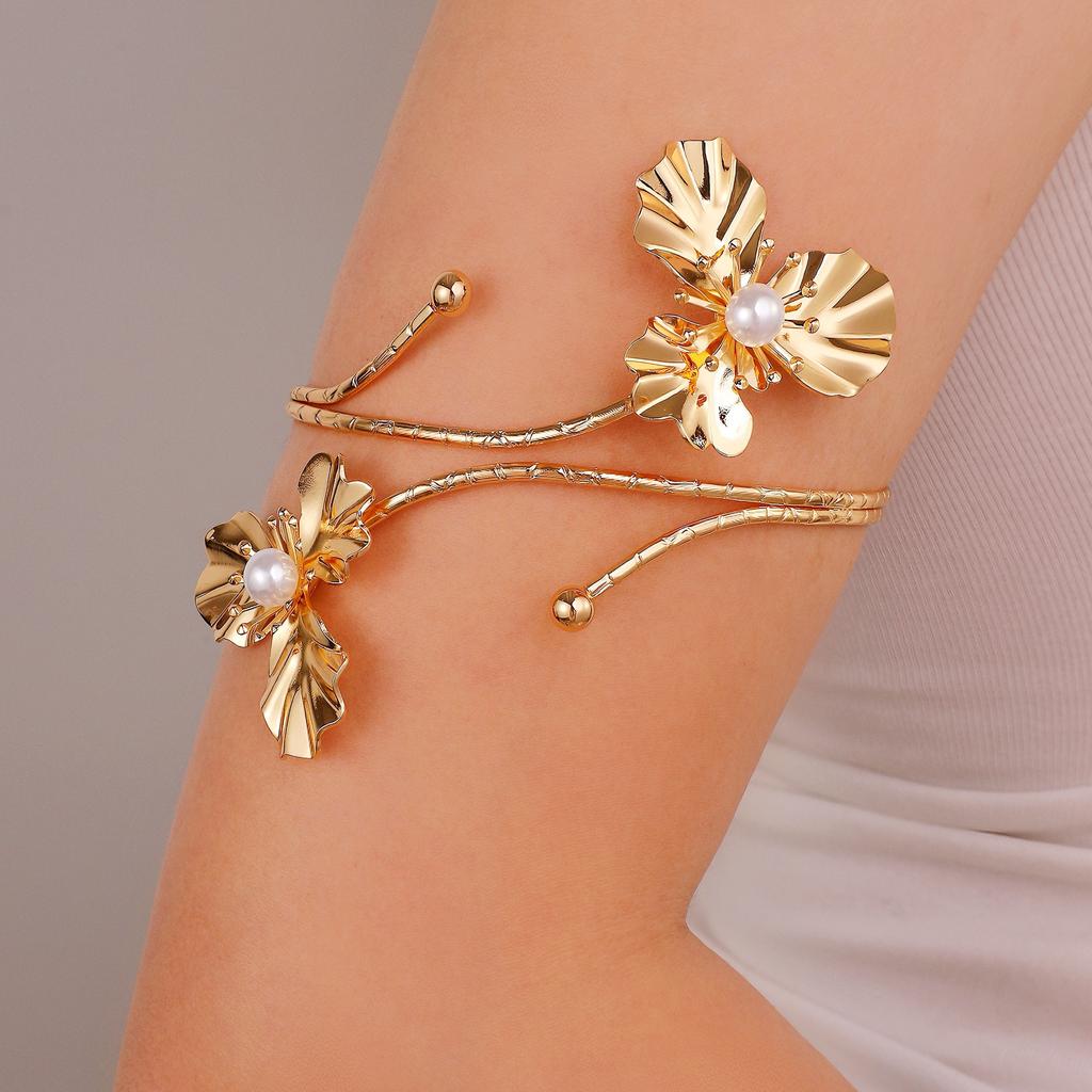 Hot Sale Flower Open Arm Bracelet Geometric Light Luxury Niche High-end Bracelet Fashion Arm Ring Non-fading Bracelet