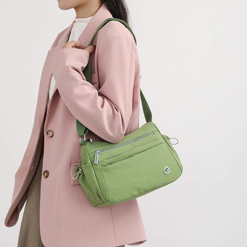 Mittelalte Muttertasche Nylon Tasche Leichte Große Kapazität Umhängetasche