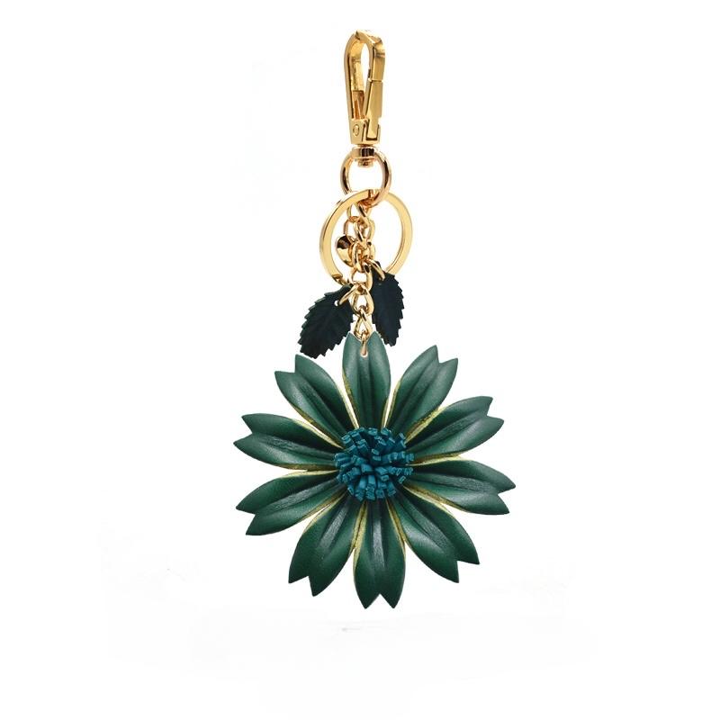 Leather Daisies~ Nordic Ins Flower Three-dimensional Bag Pendant Cowhide Pendant Car Keychain Handbook Bookmark