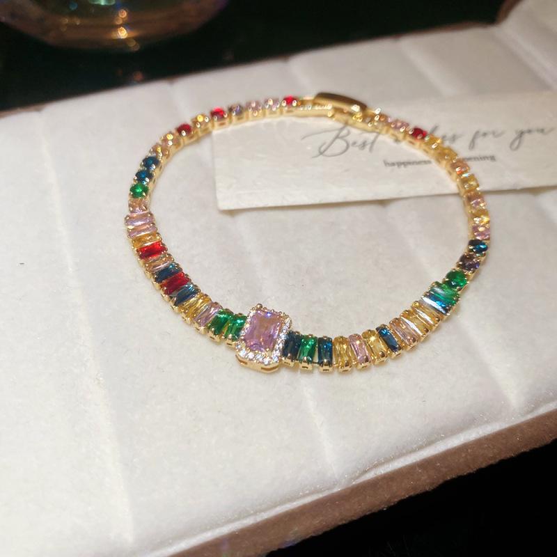 Bracciale Quadrifoglio Zircone Cuore - Gioiello Elegante e Versatile per Donna