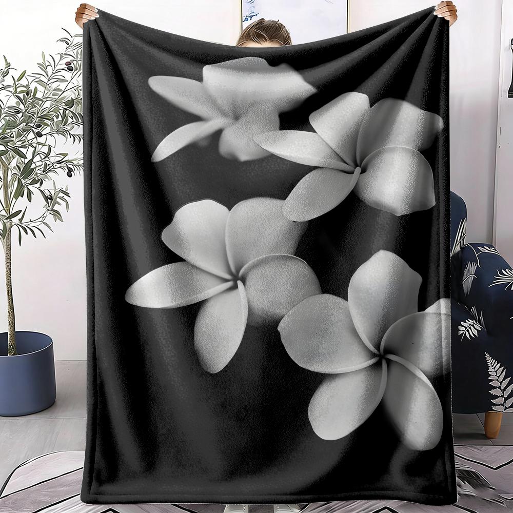 Plumeria Throw Soft Flannel AC Blanket Lightweight Summer Nap Throw Cozy Blanket for Sofa Bed Travel Home