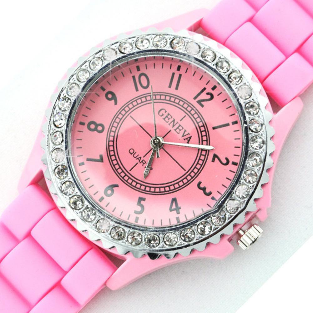 Einfacher Stil Frau Silikonuhr Quarz Armbanduhr Rundes Zifferblatt Gummi Stunden Uhr