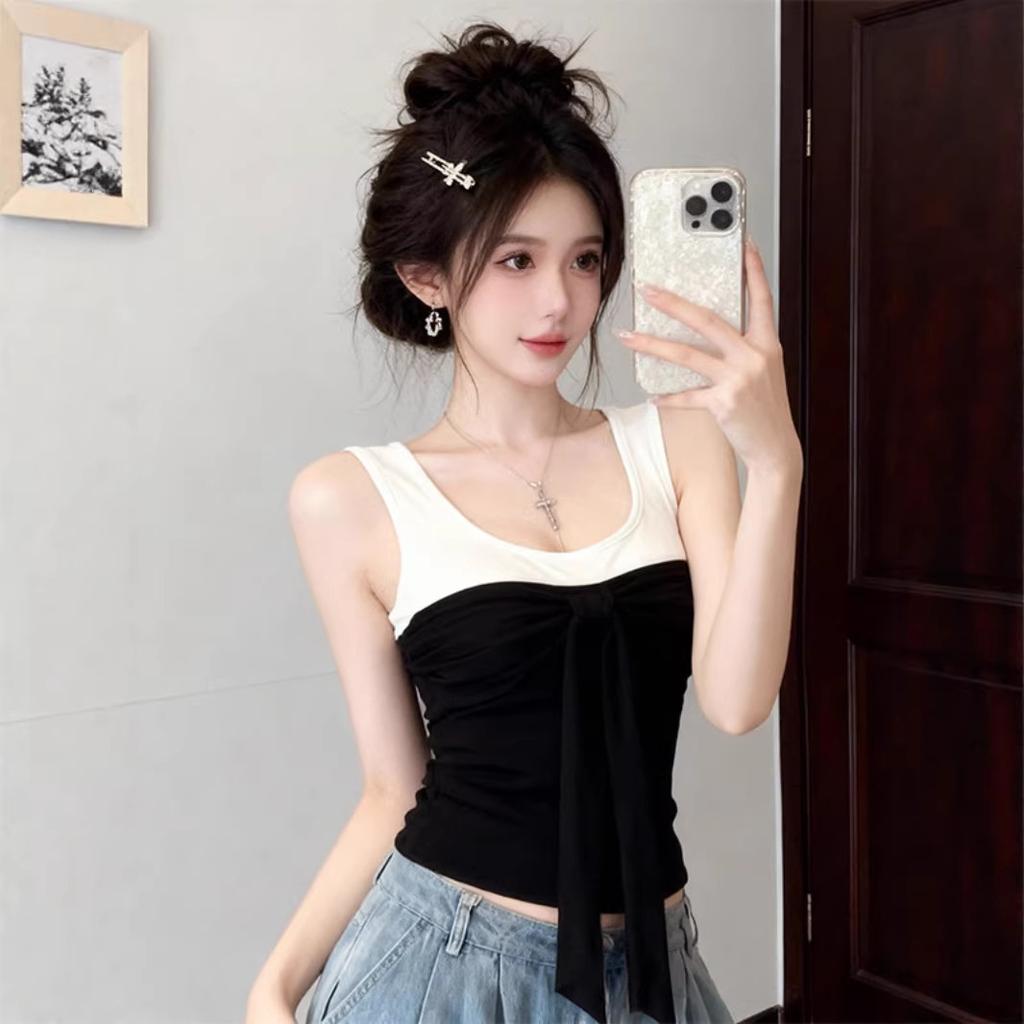 Summer contrasting colors, slim fit and thin inside, sleeveless top with chest pad, French bow lace-up, age-reducing suspender vest