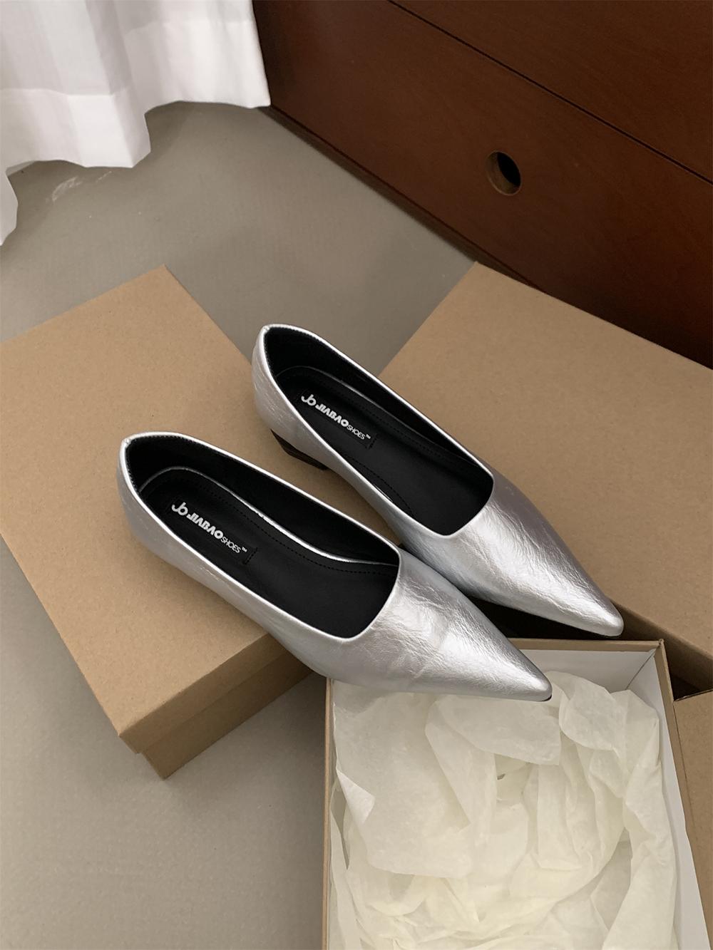 

Fashion 2025 Spring New Slip-On Outdoor Casual Comfortable Daily Lightweight Loafers Elegant Pointed Toe Mules Women Ballet Flat Shoes 39 серебряный