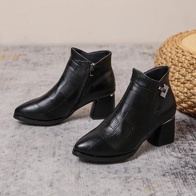 Fashion New Soft Leather Women's Short Ankle Boots with Fleece Short Thick Heels for Autumn and Winter 2025