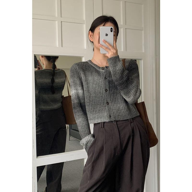 Women's Autumn and Winter Gradient Colour Round Neck Short Knitted Cardigan Jumper