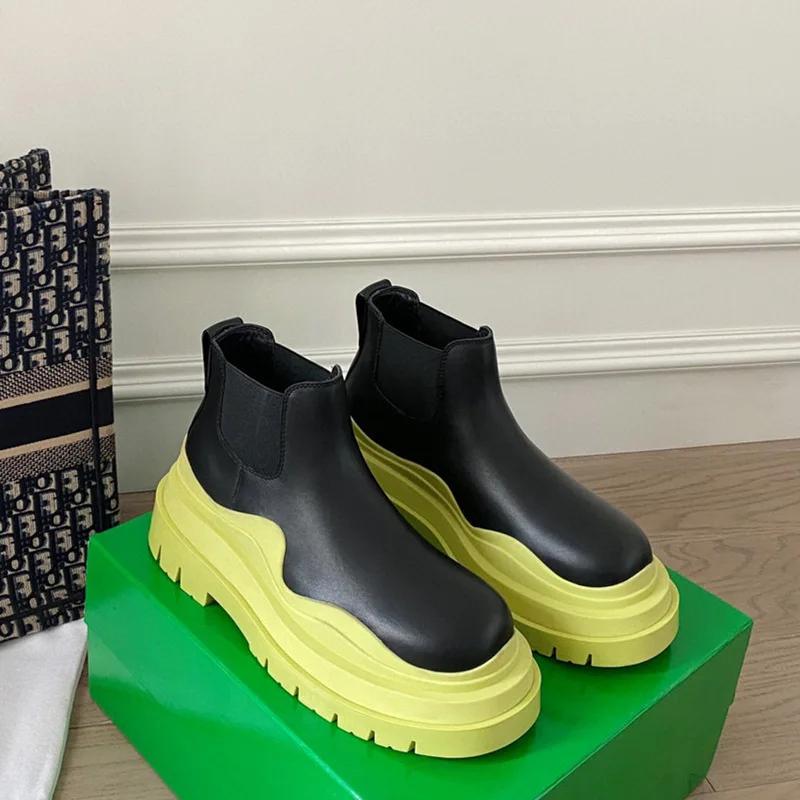 Fashion 2025 New Chelsea Boots Women/man Couple Models Platform Mid Boots Round Toe Slip On Rain Boots Leather Fashion Large Size Shoes