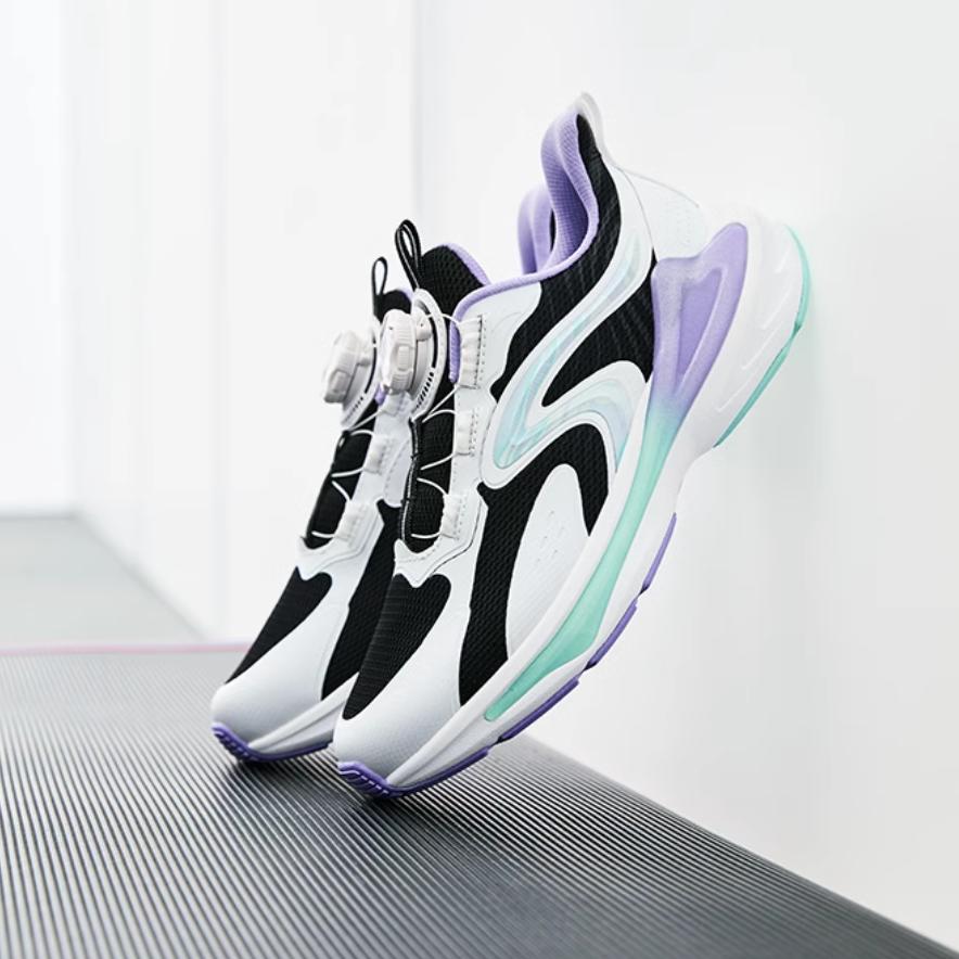 Anta Lightweight Shock Absorbing Low Top Kids Running Shoes Kids Sneaker White Black 322415508-3