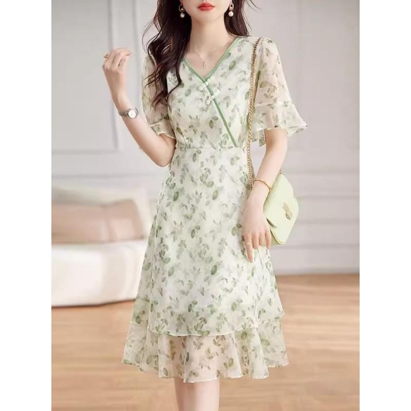 Women's Green Floral Print Chiffon Dress V Neck Ruffle Sleeve Double Layer Hem Casual Midi Dress