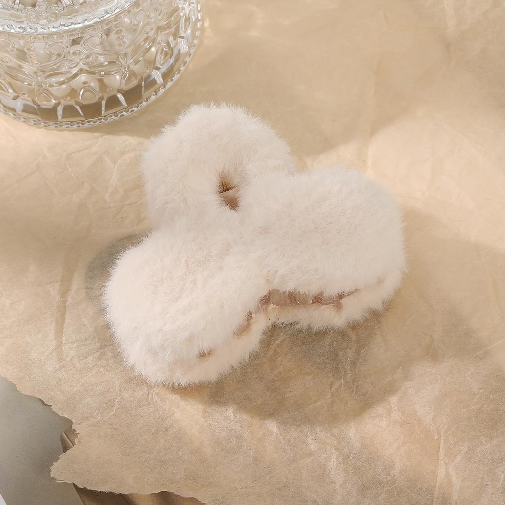 AWAYTR Plush Cross Hair Claws Cute Hair Clips Crab For Women Girl Gift Hair Accessories Valentine Headwear