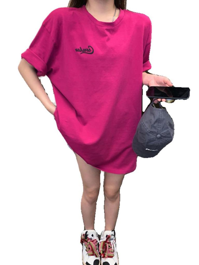 Schickes Übergrößen Baumwoll-T-Shirt mit kurzen Ärmeln in Rosenrot für Damen, Sommerkollektion 2024