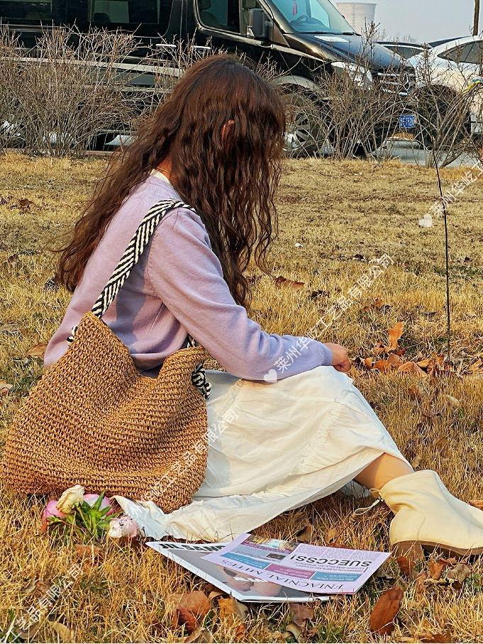 Korean Retro Handmade Woven Tote: Casual Fashion for Daily Commute & Travel