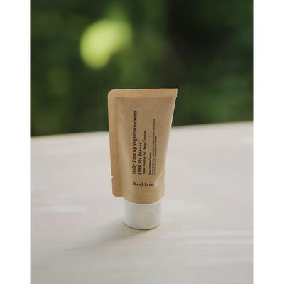 Tägliche aufhellende vegane Sonnencreme