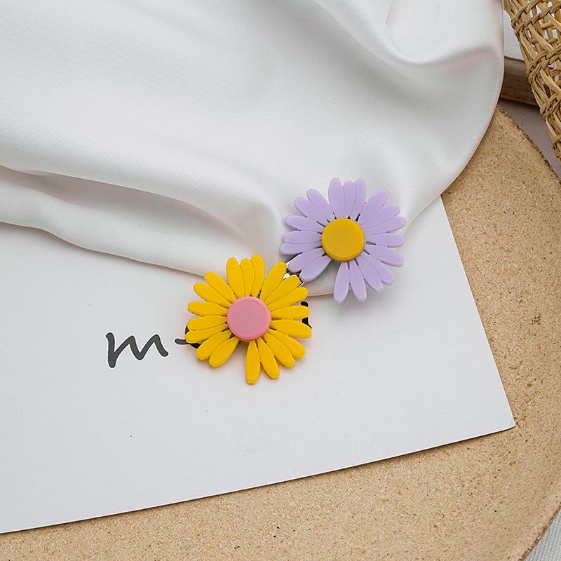 Clips de păr nou de primăvară/vară coreean cu margarete colorblock: Clips de păr proaspăt stil Hyuna cu cioc de rață și clips de sus