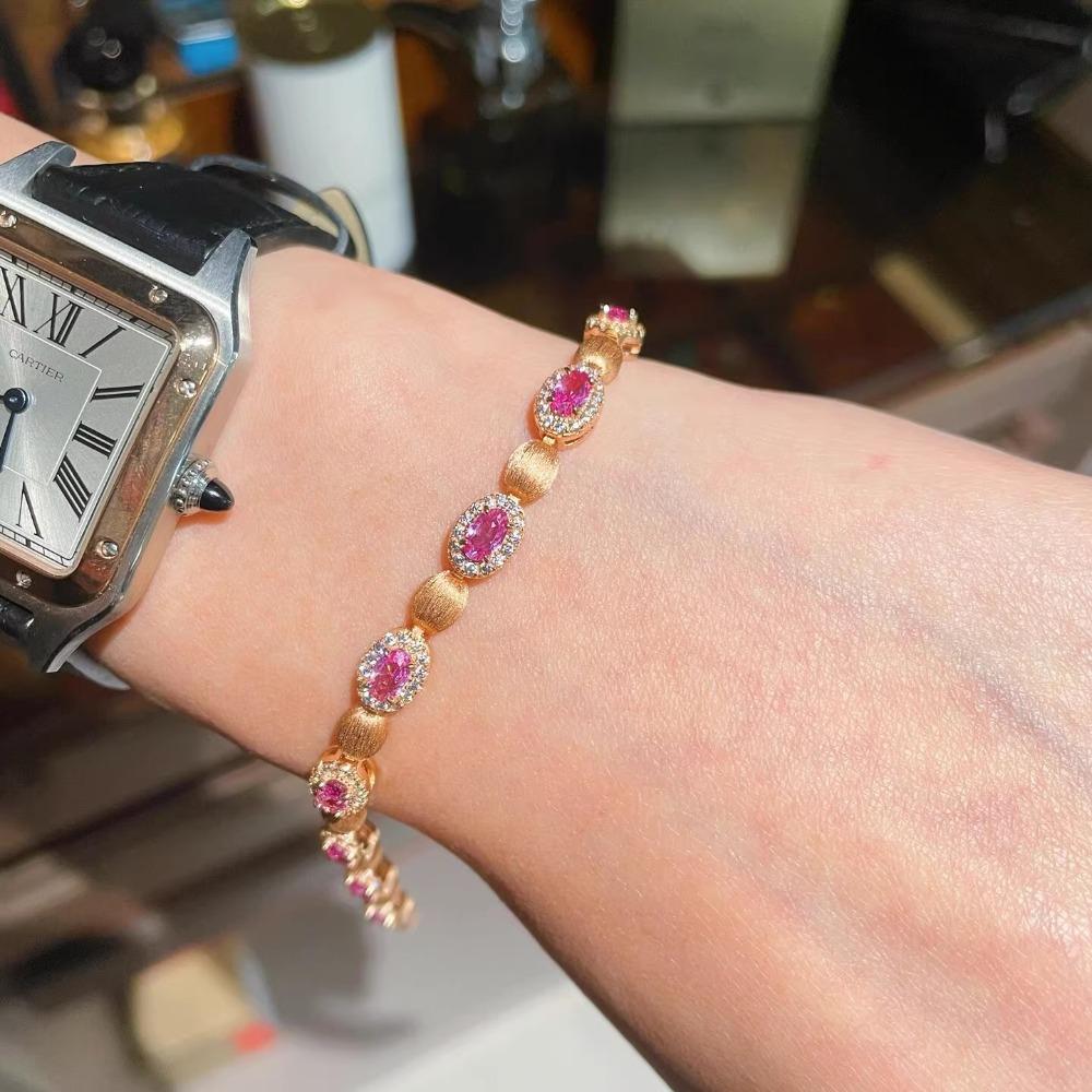 

Vintage Money Style Pigeon Blood Red Zircon Antique Gemstone Red Corundum Oval Beaded Bracelet for Women