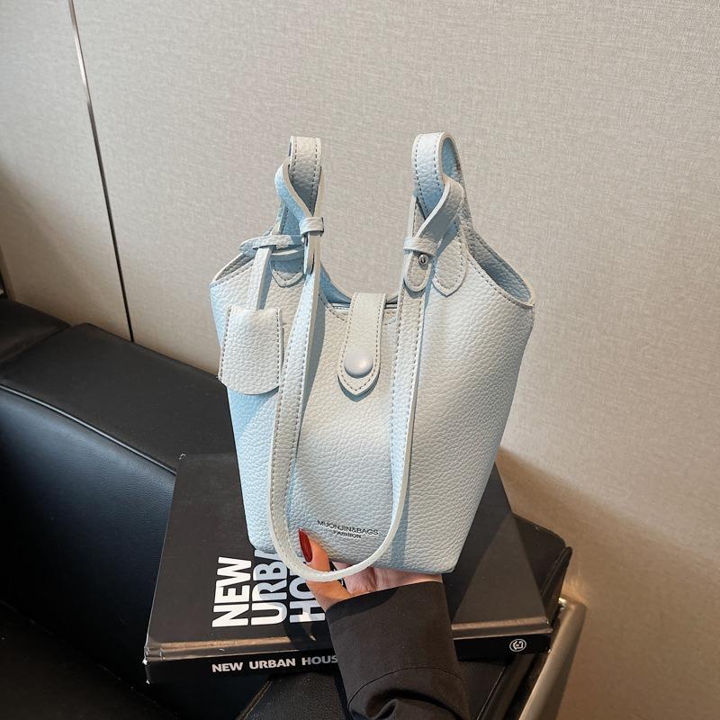 

Высококлассная нишевая сумка женская летняя новая модная сумка через плечо сумка-мессенджер повседневная сумка-ведро синий