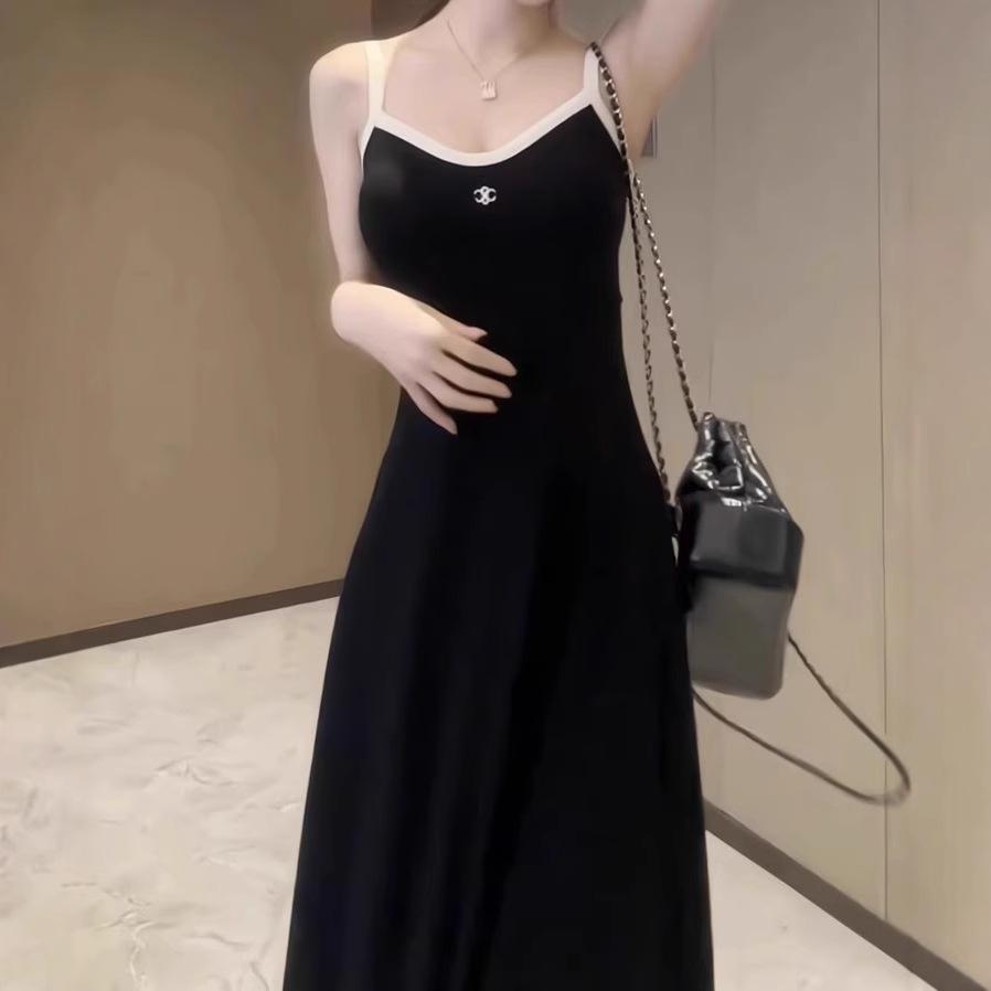 

Striped Spaghetti Strap French Hip-Hugging Dress with Chest Pads - Women s Slimming Spring/Summer Design One Size (Premium Version)