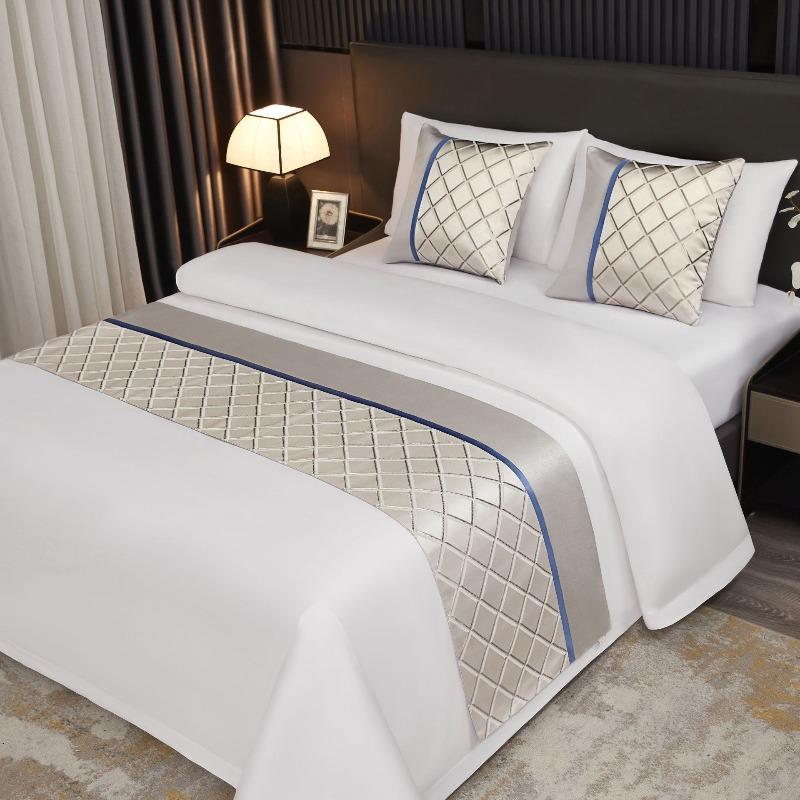 Light Luxury High-end Hotel Bed Flags Vintage Decorative Scarves Bedding Same Style Pillowcase European Style Wedding Room Home Decorat Bed Tail Towel
